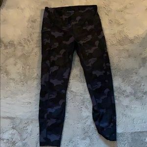 Black camo leggings